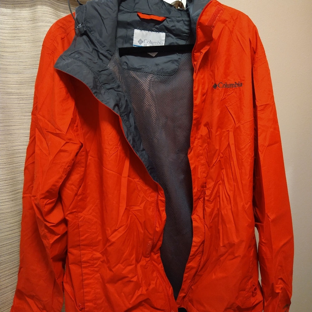 Columbia rain jacket